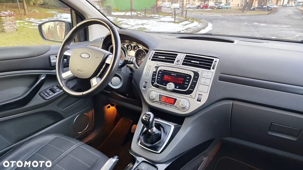 Ford Kuga 2.0 TDCi 4WD Titanium - 27