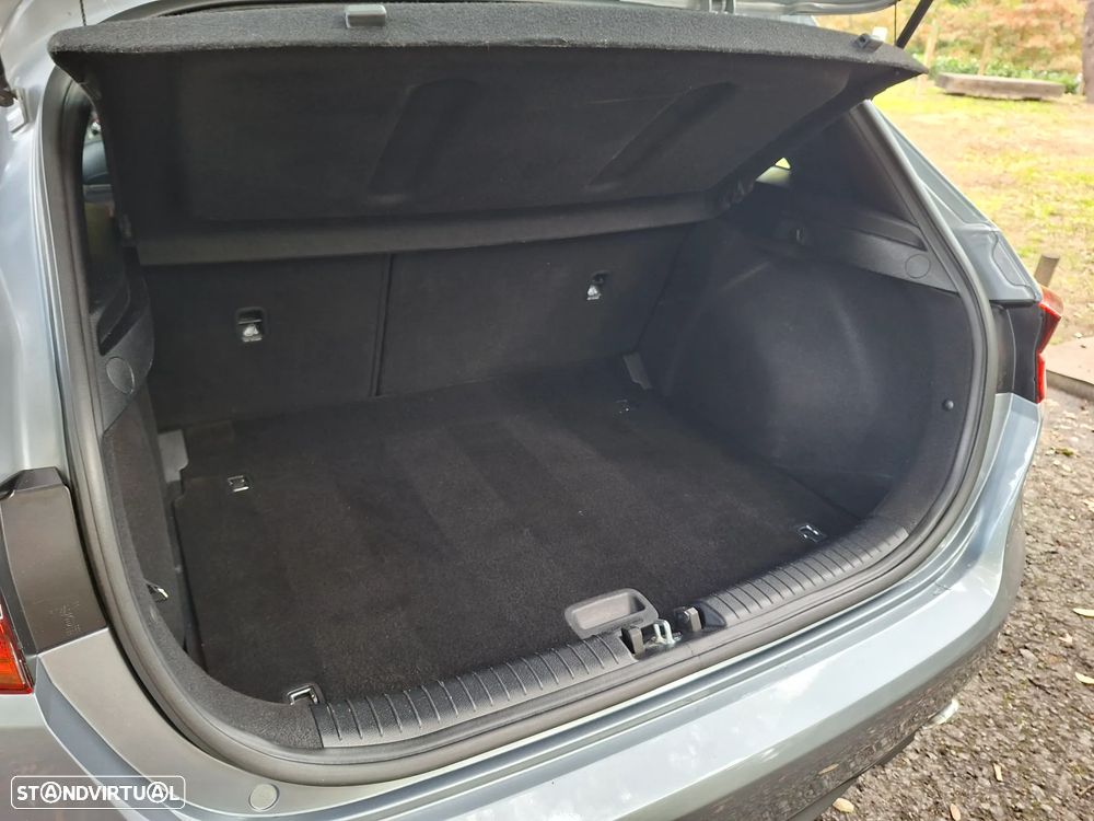Kia Ceed 1.0 T-GDI (48V Mild-Hybrid) DCT7 Ultimate Edition - 22
