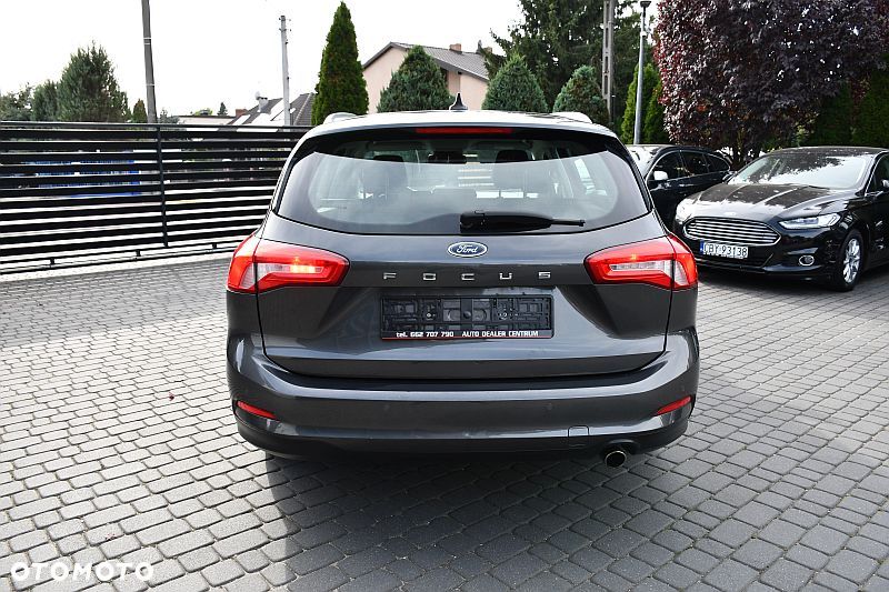 Ford Focus 1.5 EcoBlue Start-Stopp-System TITANIUM DESIGN - 39