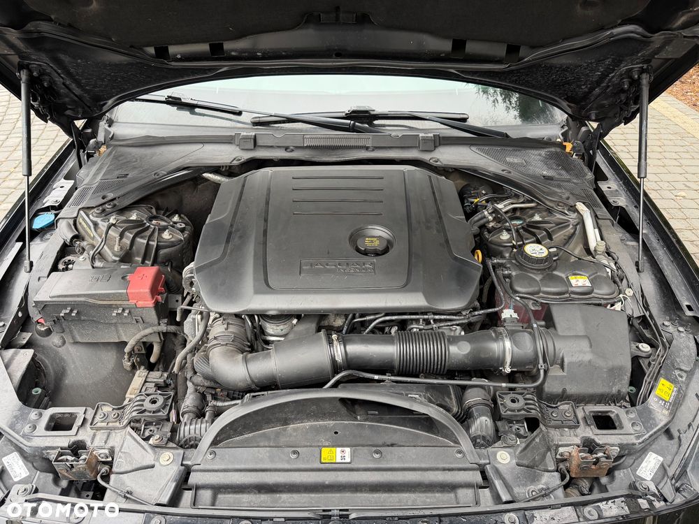 Jaguar XF 2.0 i4D AWD Portfolio - 6