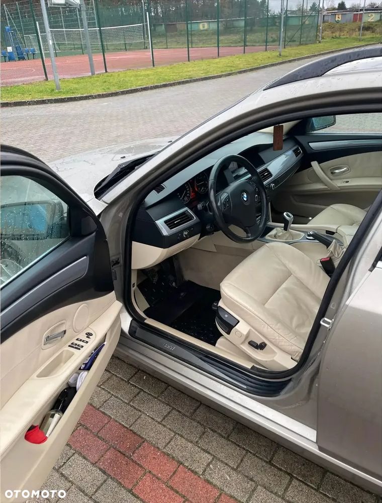 BMW Seria 5 520d Touring - 7