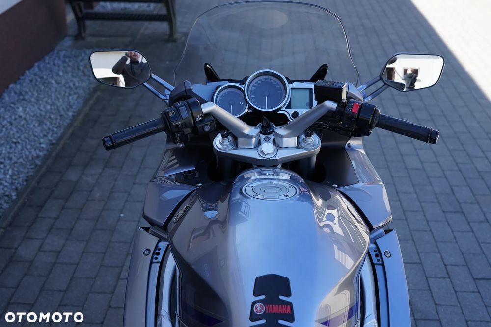 Yamaha FJR - 17