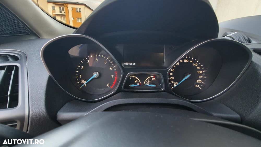 Ford Kuga 1.5 EcoBoost 4WD Aut. Trend - 8