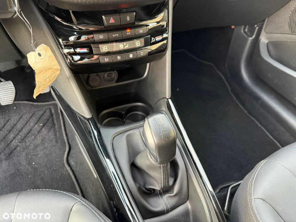 Peugeot 2008 1.5 BlueHDi Allure - 15