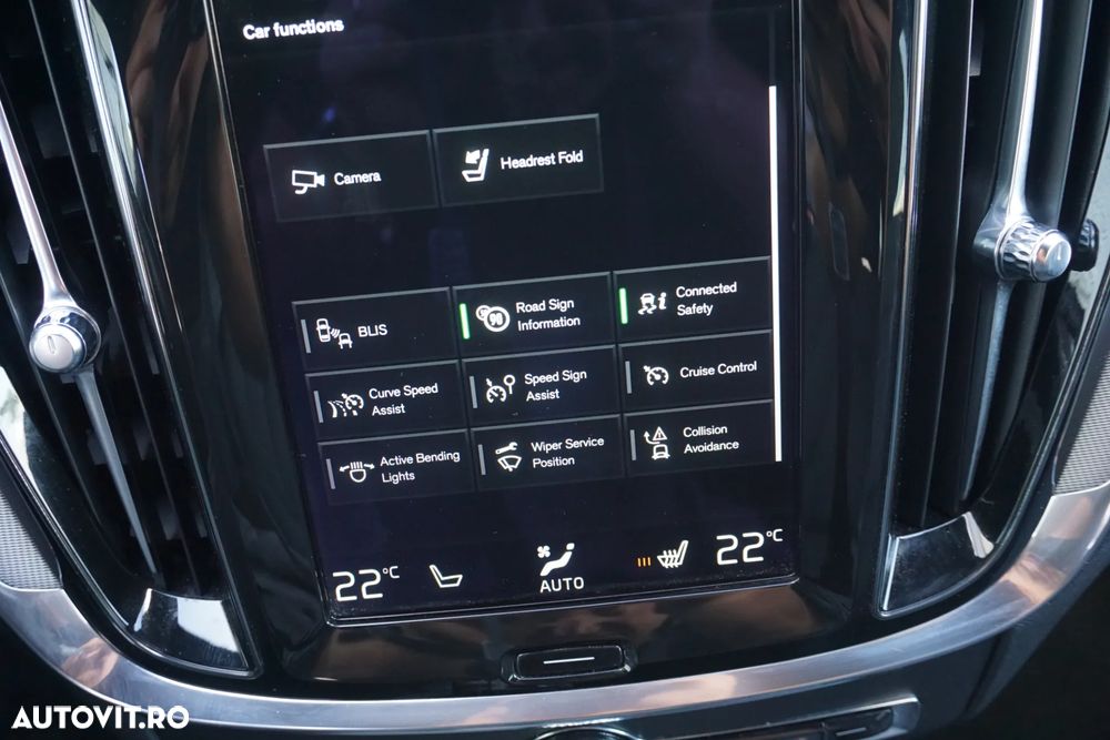 Volvo V60 T6 AWD Recharge Geartronic RDesign - 17