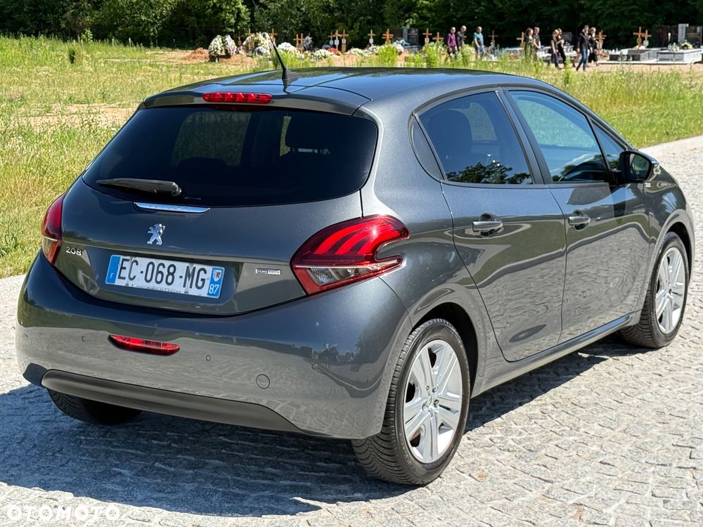 Peugeot 208 1.2 PureTech Style - 12