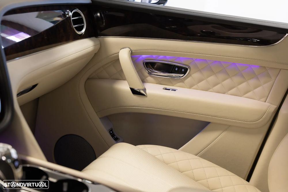 Bentley Bentayga W12 Mulliner - 29