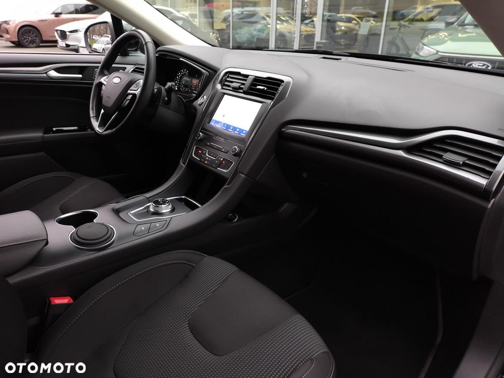 Ford Mondeo 2.0 EcoBlue Titanium - 28