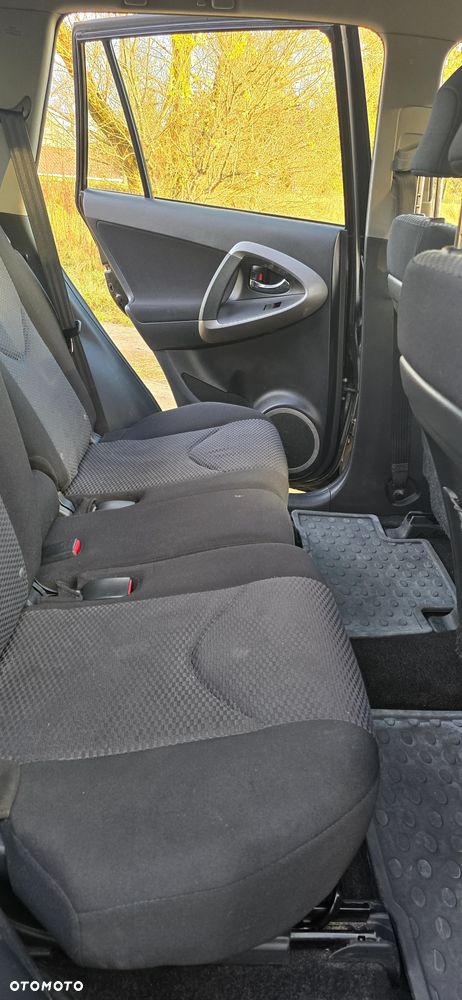 Toyota RAV4 - 17