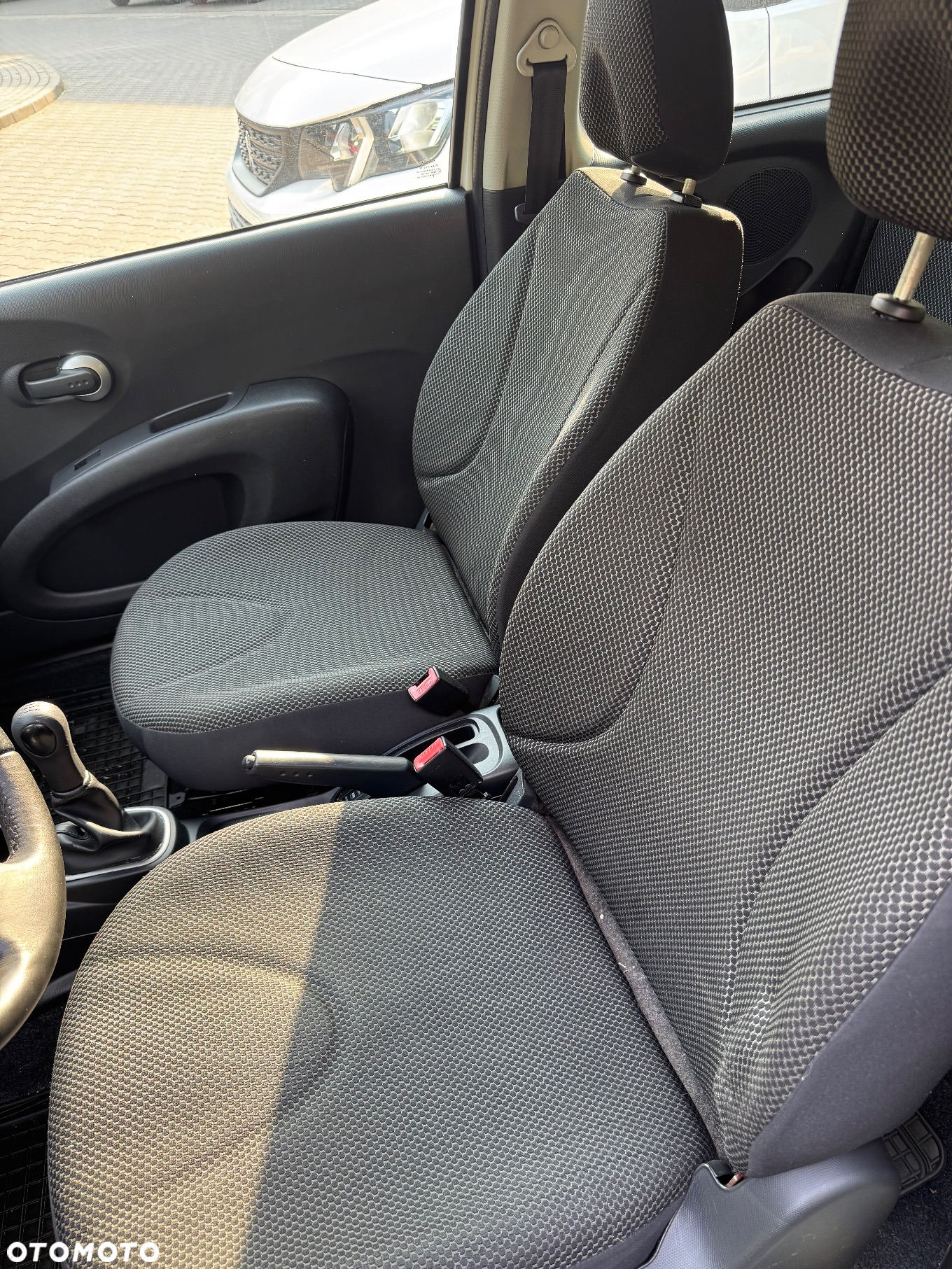 Nissan Micra - 13