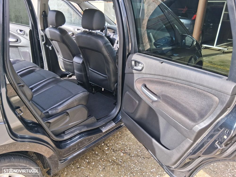 Ford S-Max 2.0 TDCi Titanium 7L - 18