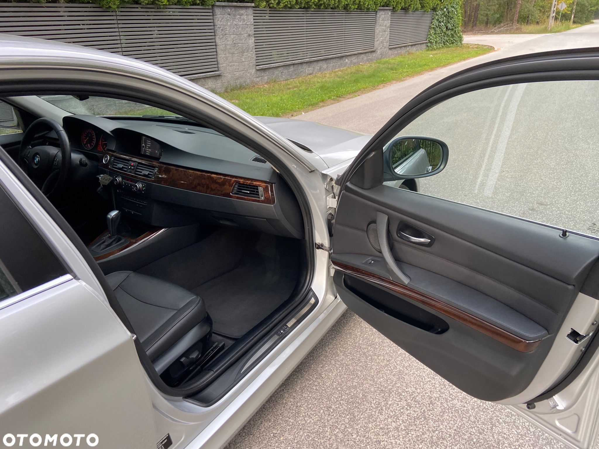 BMW Seria 3 330d DPF Touring Edition Exclusive - 29
