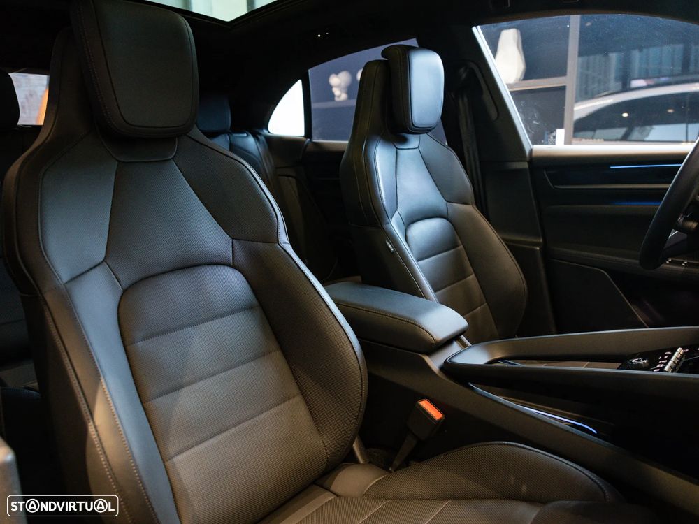 Porsche Macan Electric 4S - 48