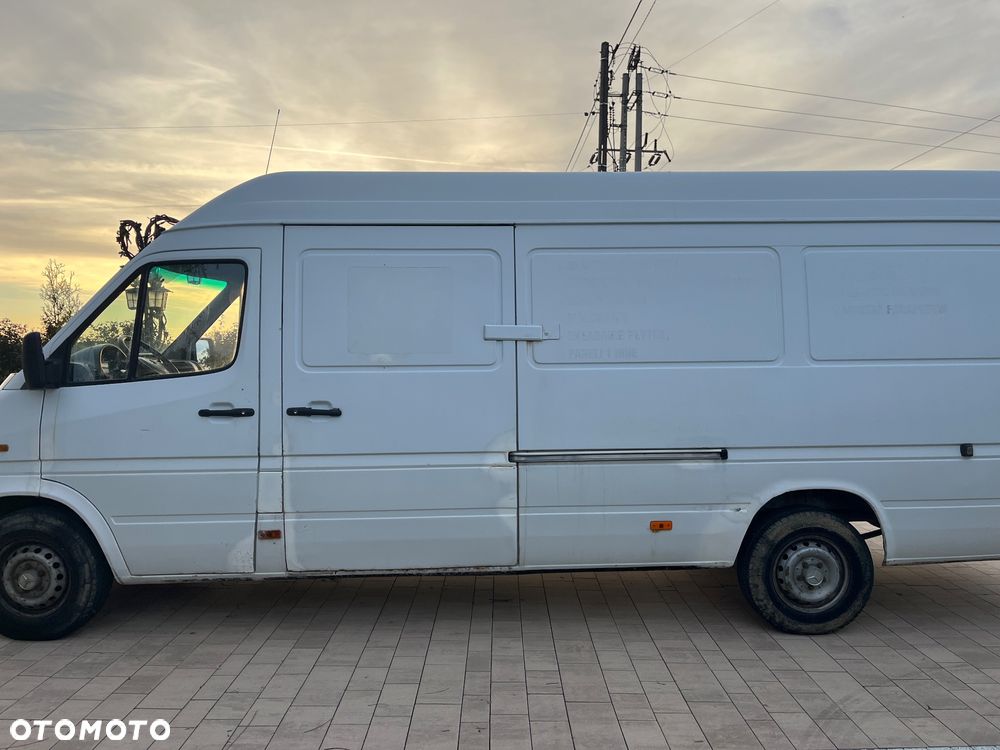 Mercedes-Benz Sprinter - 5