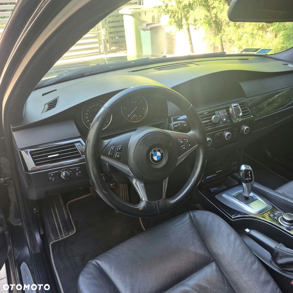 BMW Seria 5 520d - 5