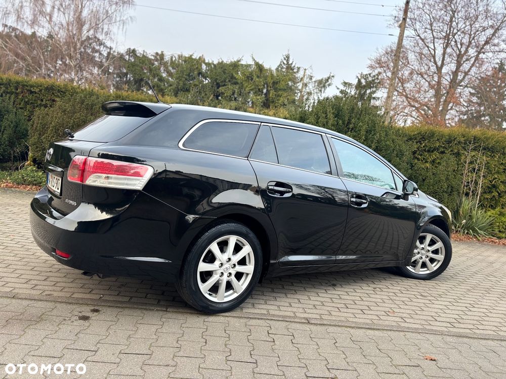 Toyota Avensis Touring Sports 1.8 Multidrive S Executive - 12