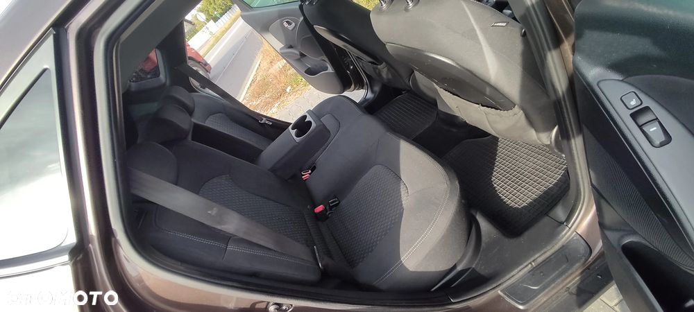 Hyundai ix35 1.6 2WD Style - 24