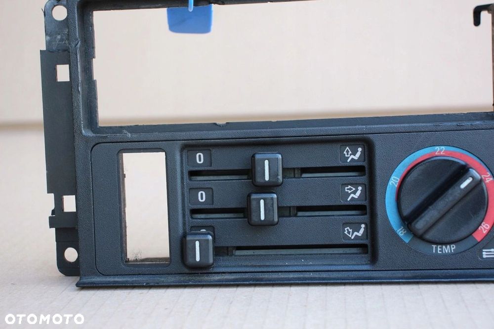 Panel nawiewu klimatyzacji BMW 5 e34 pokrętła z zegarkiem - 2