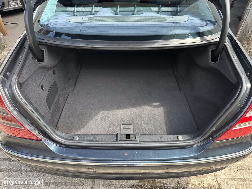 Mercedes-Benz E 220 CDI Avantgarde DPF - 38