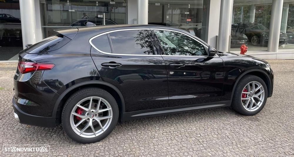 Alfa Romeo Stelvio 2.0 Turbo 16V AT8-Q4 First Edition - 5
