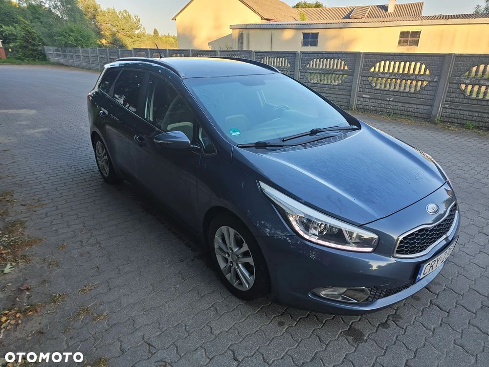 Kia Ceed 1.6 CRDi 128 ISG Platinum Edition - 2