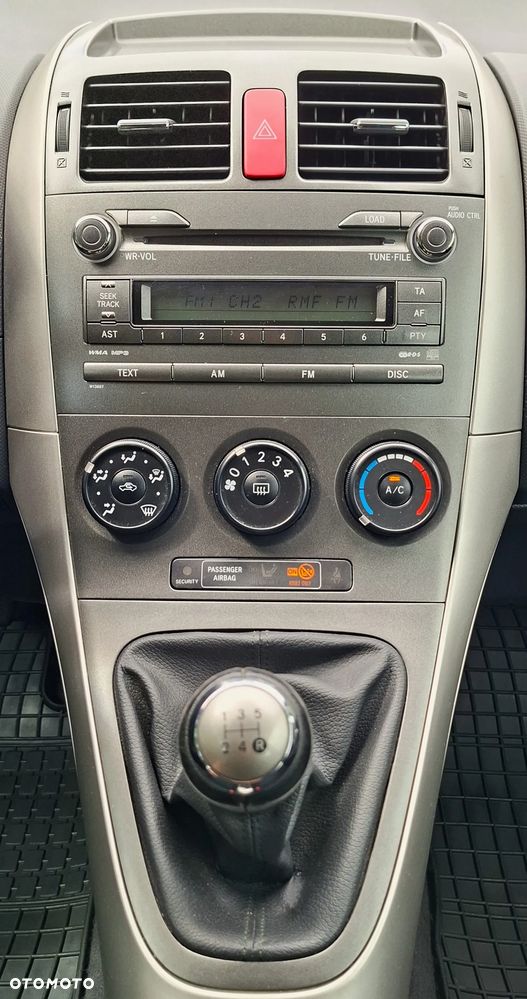 Toyota Auris 1.6 VVT-i Team - 8