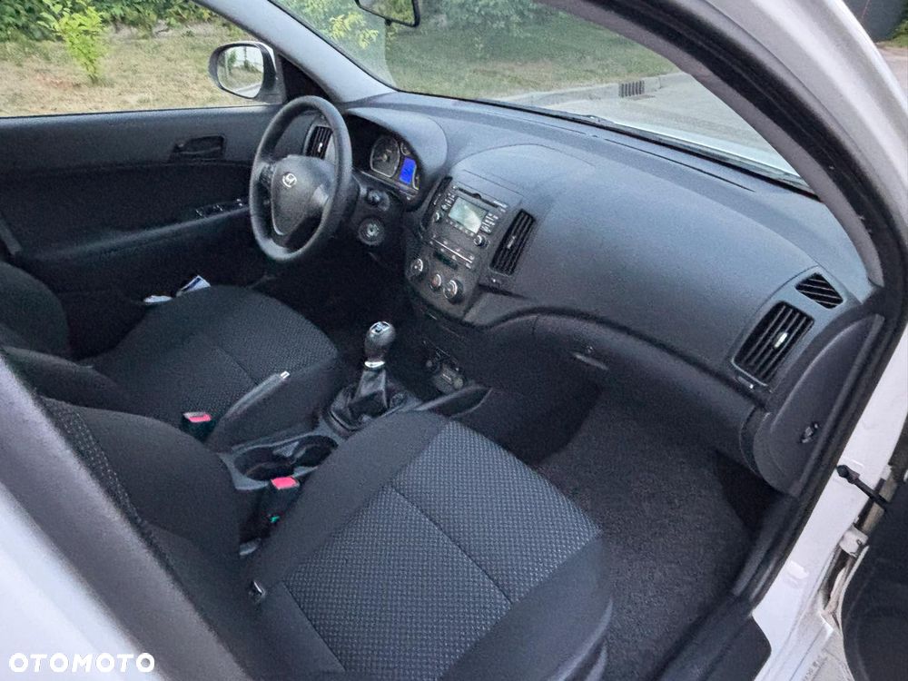 Hyundai i30 1.4 Comfort World Cup - 17