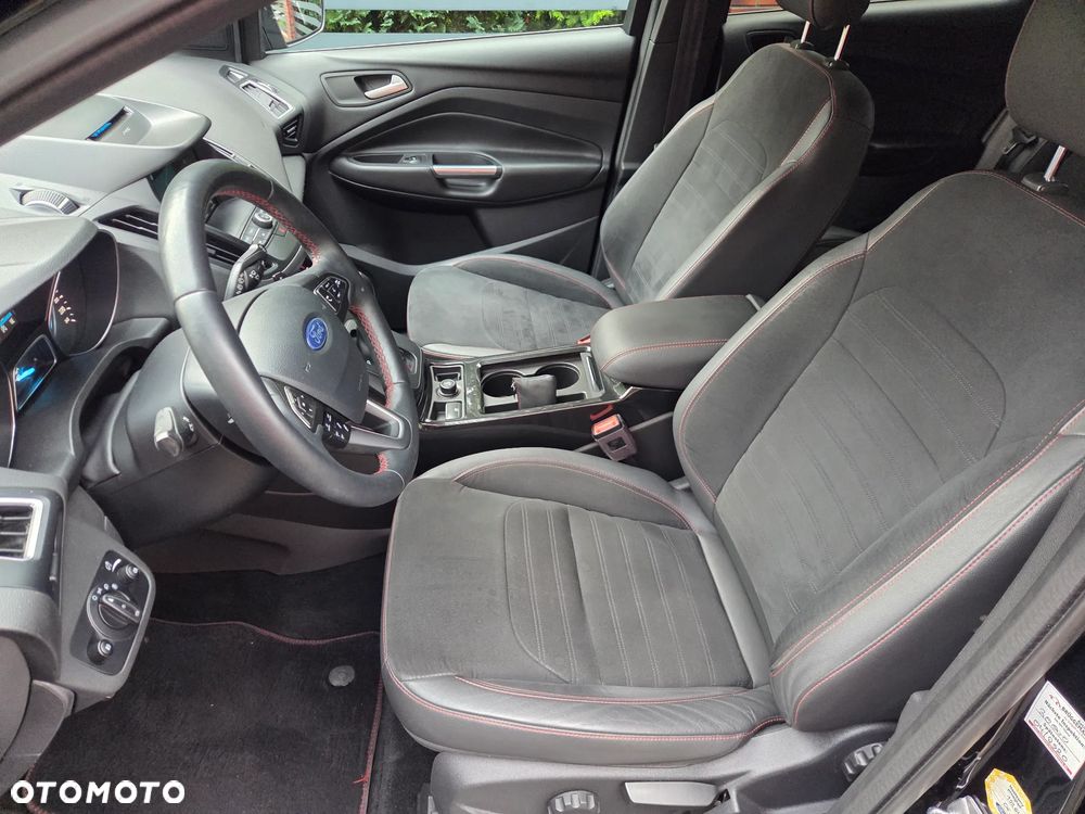 Ford Kuga 2.0 TDCi 4x4 ST-Line - 17