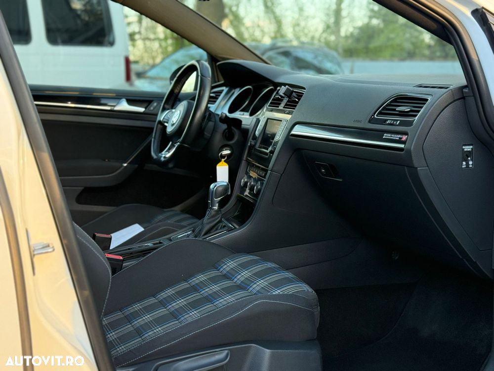 Volkswagen Golf 1.4 GTE Plug-In-Hybrid DSG - 6