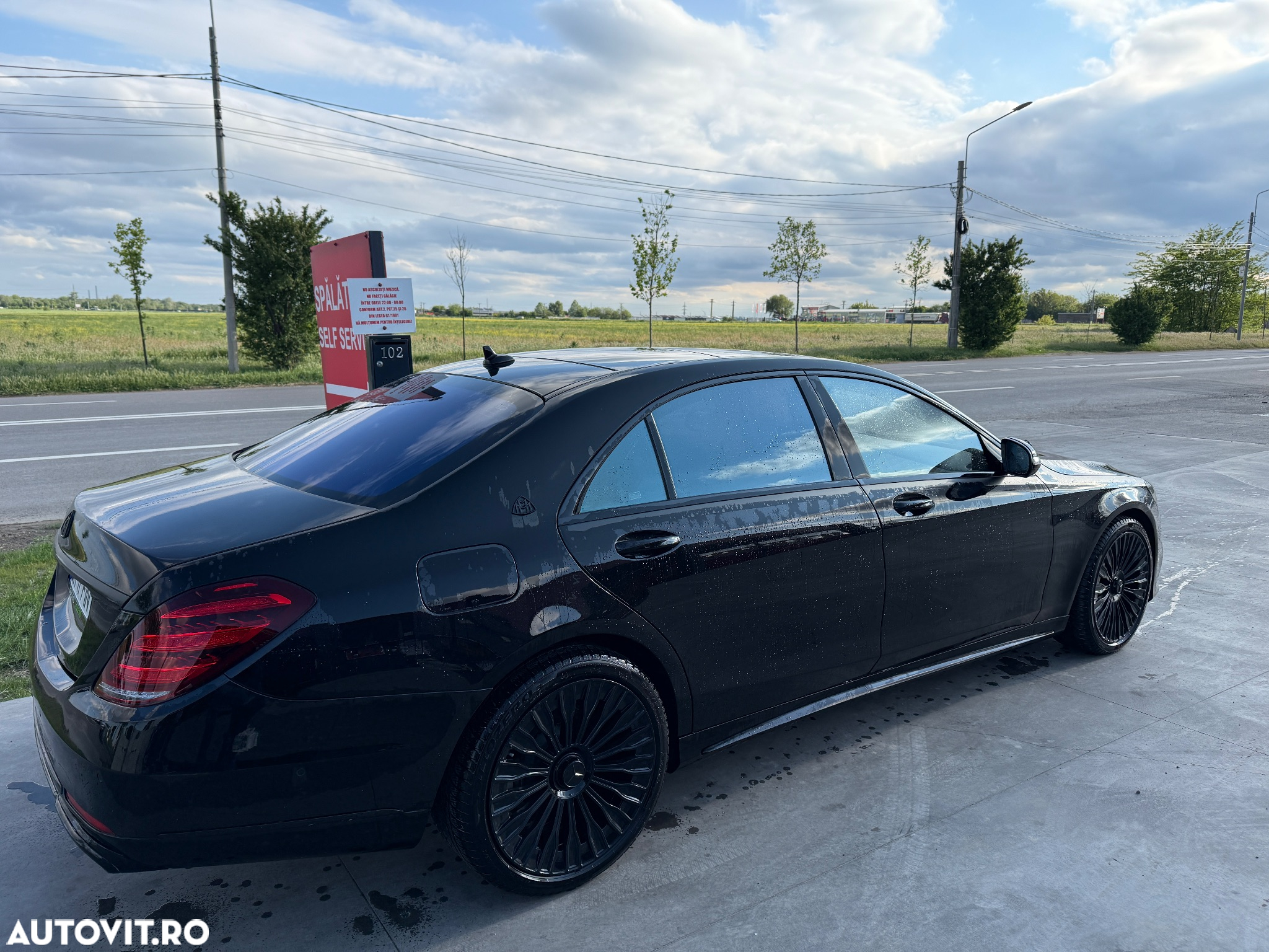 Mercedes-Benz S 560 4Matic 9G-TRONIC - 14