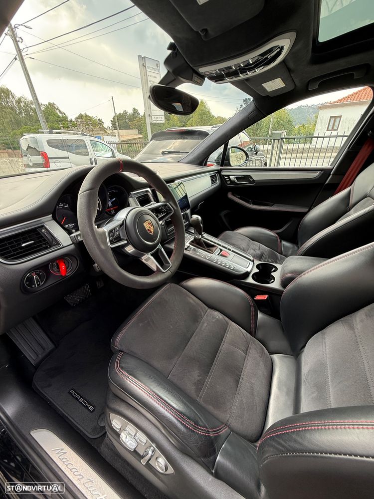 Porsche Macan Turbo - 12