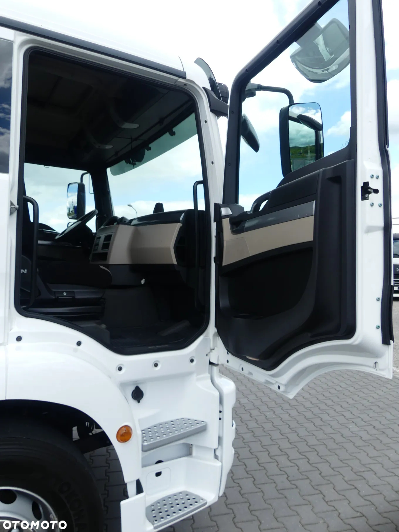MAN TGM 18.290 / EURO 6 / KONTENER + WINDA / OTWIERANY BOK / - 25