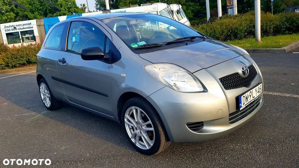 Toyota Yaris 1.0 Luna A/C - 2