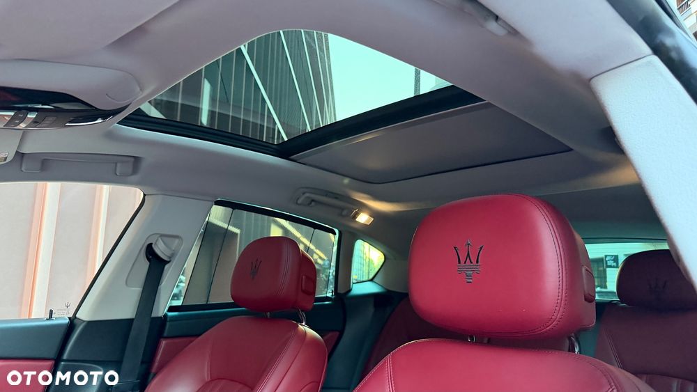 Maserati Levante S Granlusso - 11
