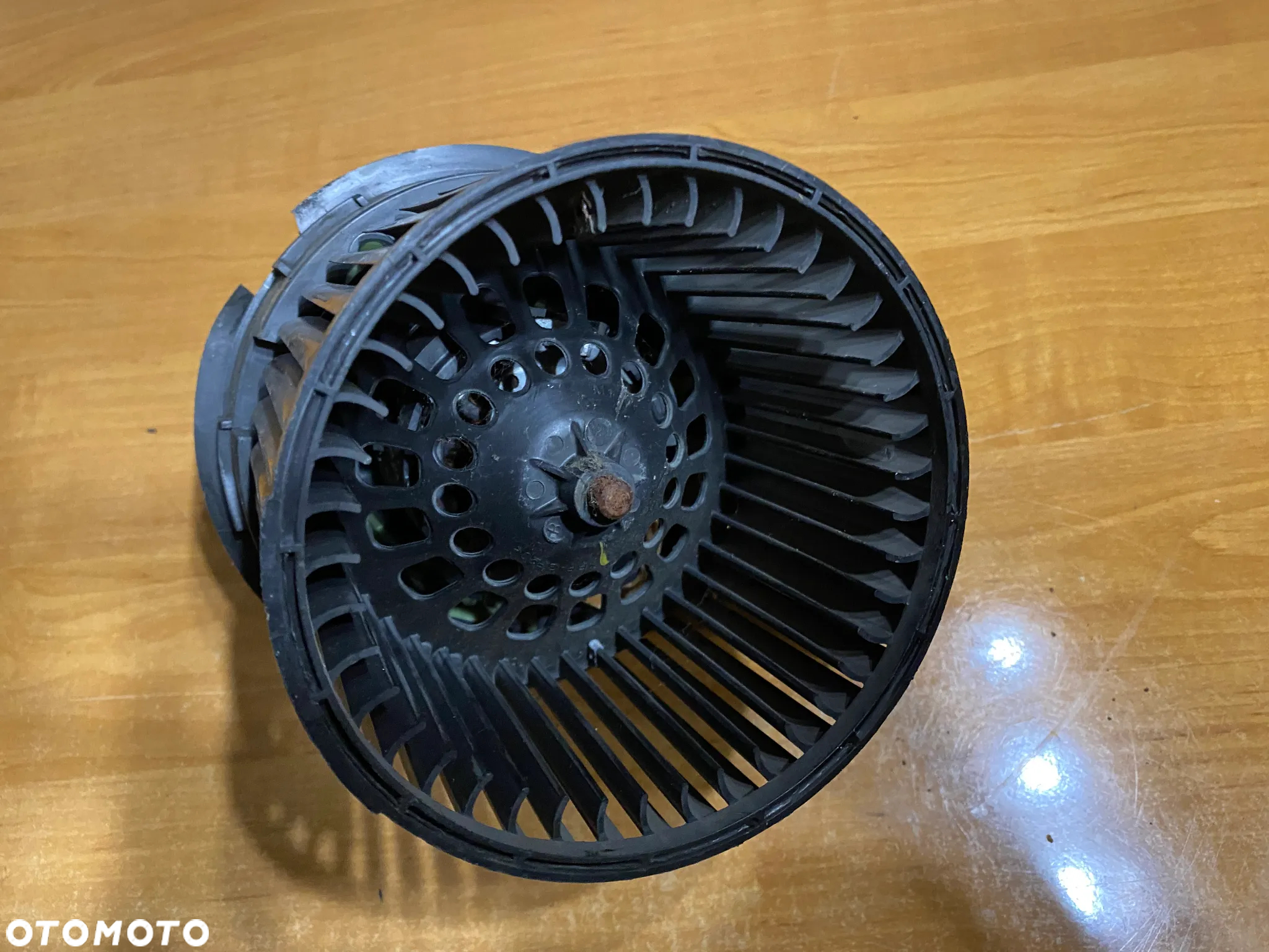 WENTYLATOR DMUCHAWA CZARNA NAWIEWU VW SKODA DACIA NISSAN - 30
