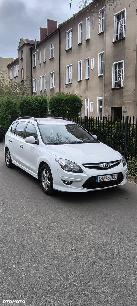 Hyundai i30 i30cw 1.6 Edition Plus - 8