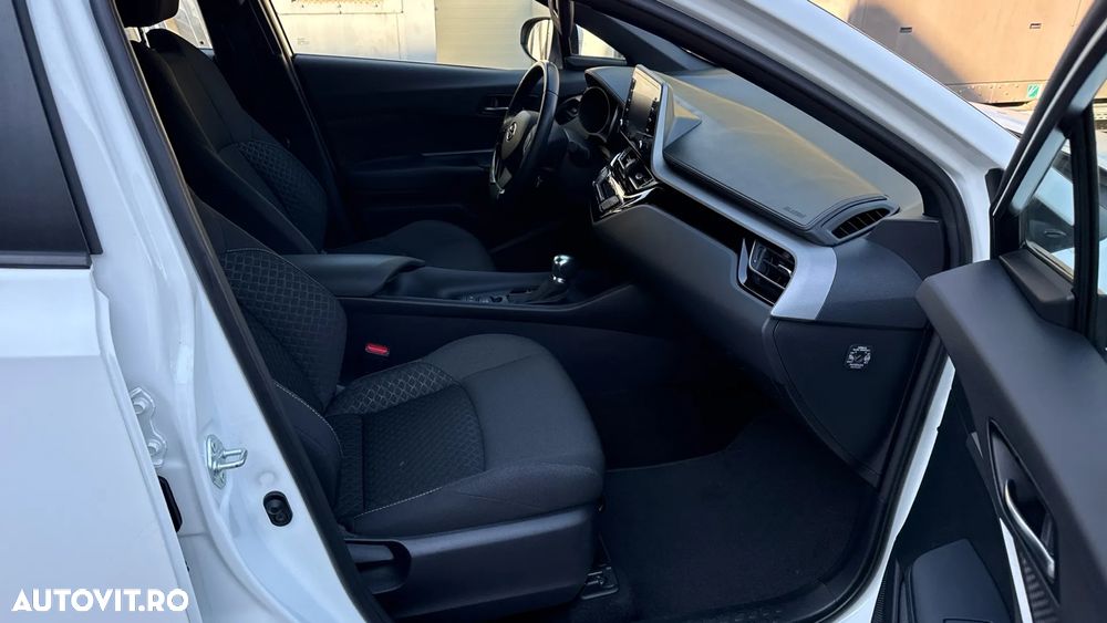 Toyota C-HR 1.8 HSD 122 CP 4x2 CVT Core - 26