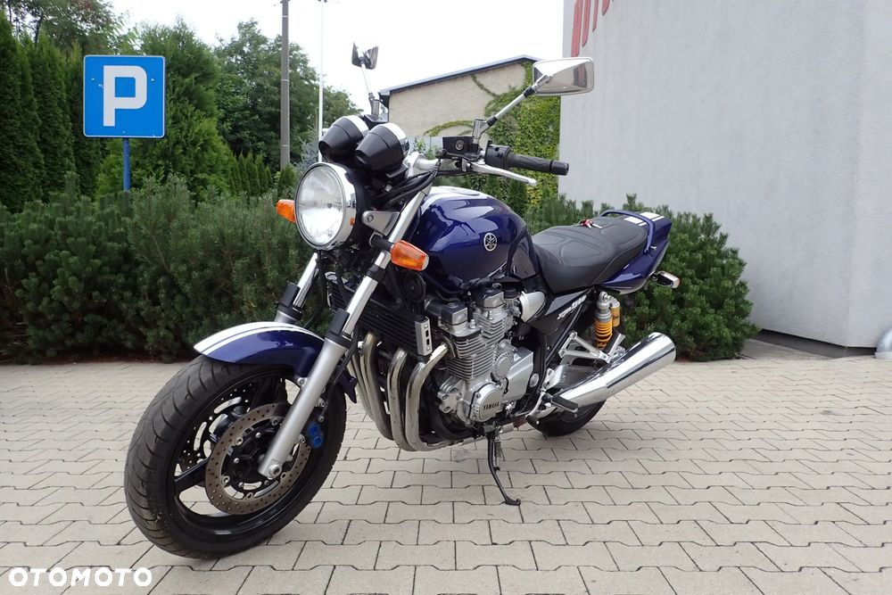 Yamaha XJR - 2
