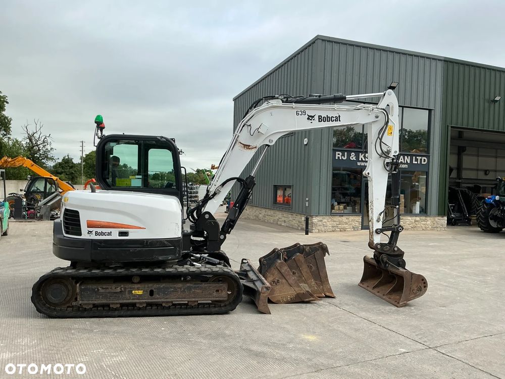 Bobcat E85 - 8