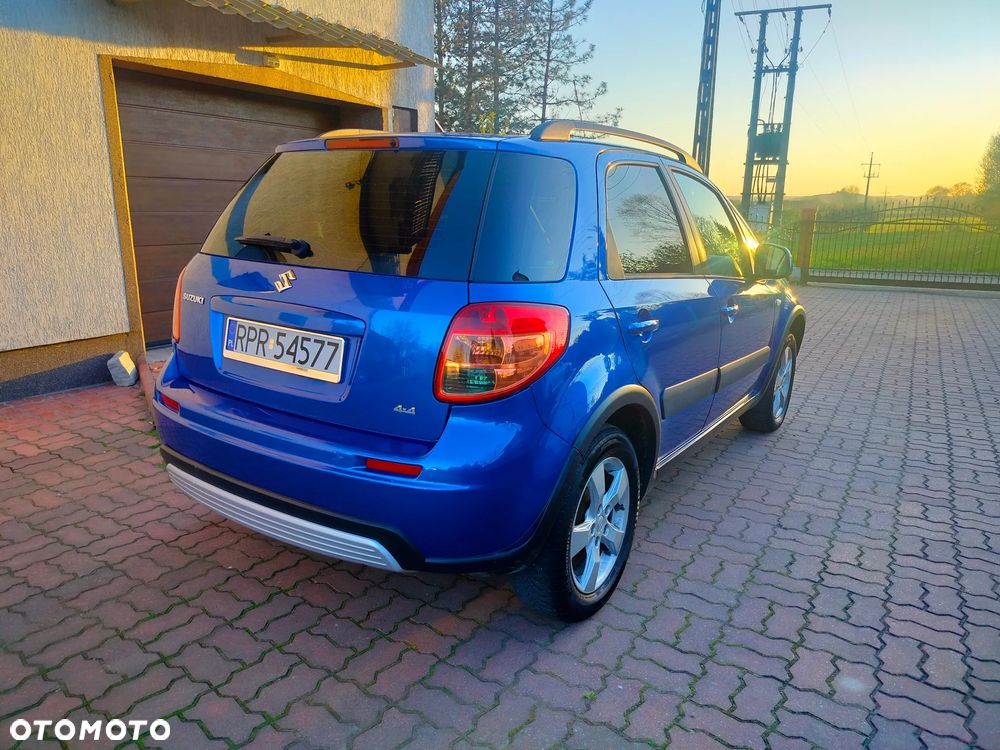 Suzuki SX4 1.6 VVT 4x4 Comfort - 4