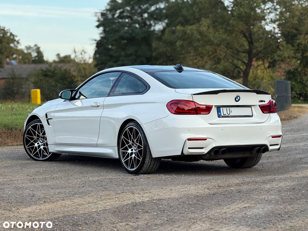 BMW M4 - 4