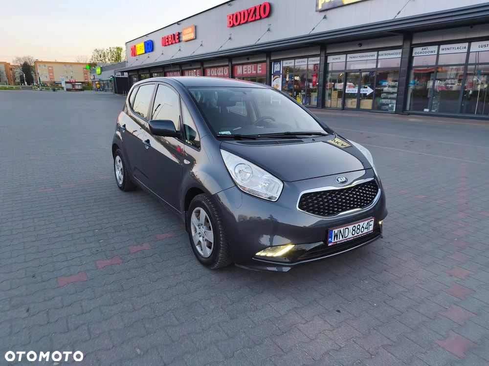 Kia Venga 1.6 L - 8