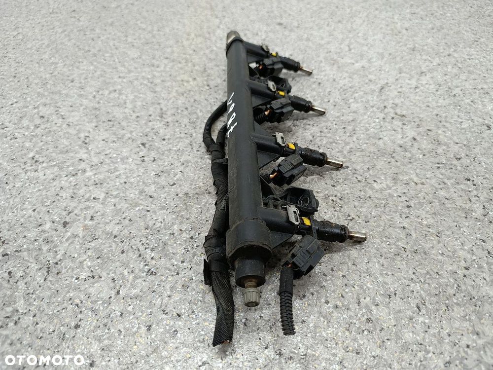 LISTWA WTRYSKOWA BENZYNA PEUGEOT 207 V757564580 1.4 VTI - 6
