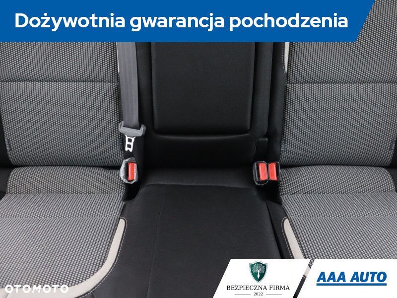 Kia Ceed - 12