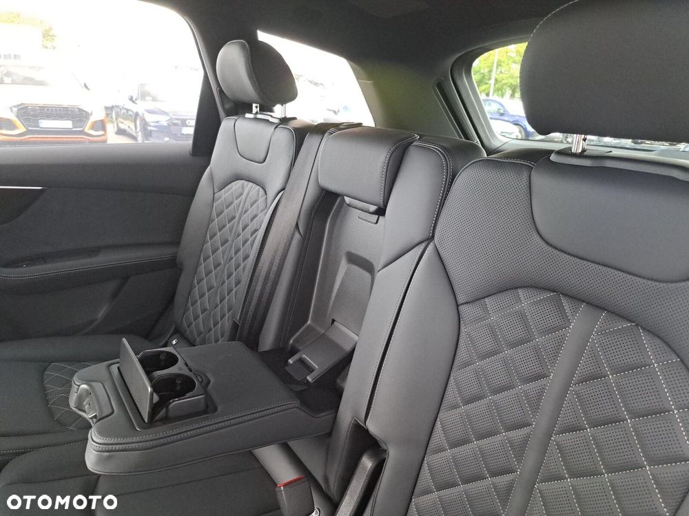 Audi Q7 - 16
