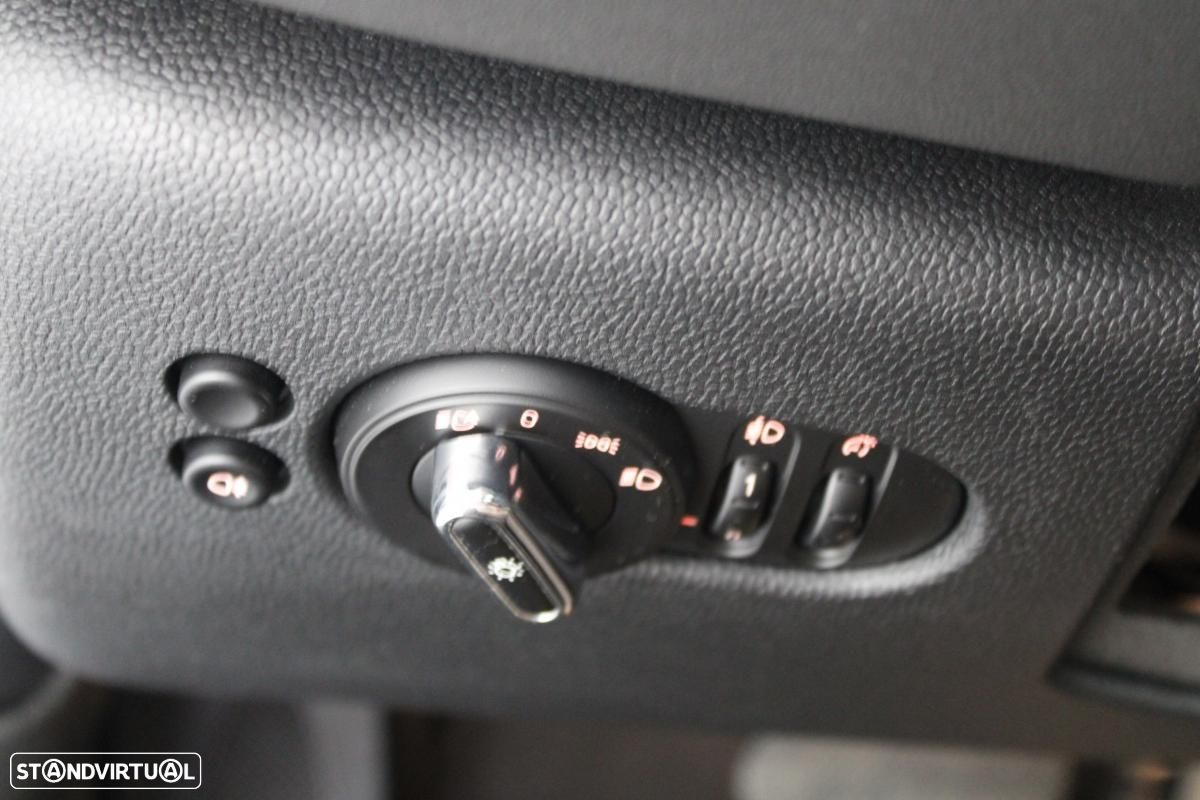 MINI 3 Portas Cooper SE Camden Edition - 25