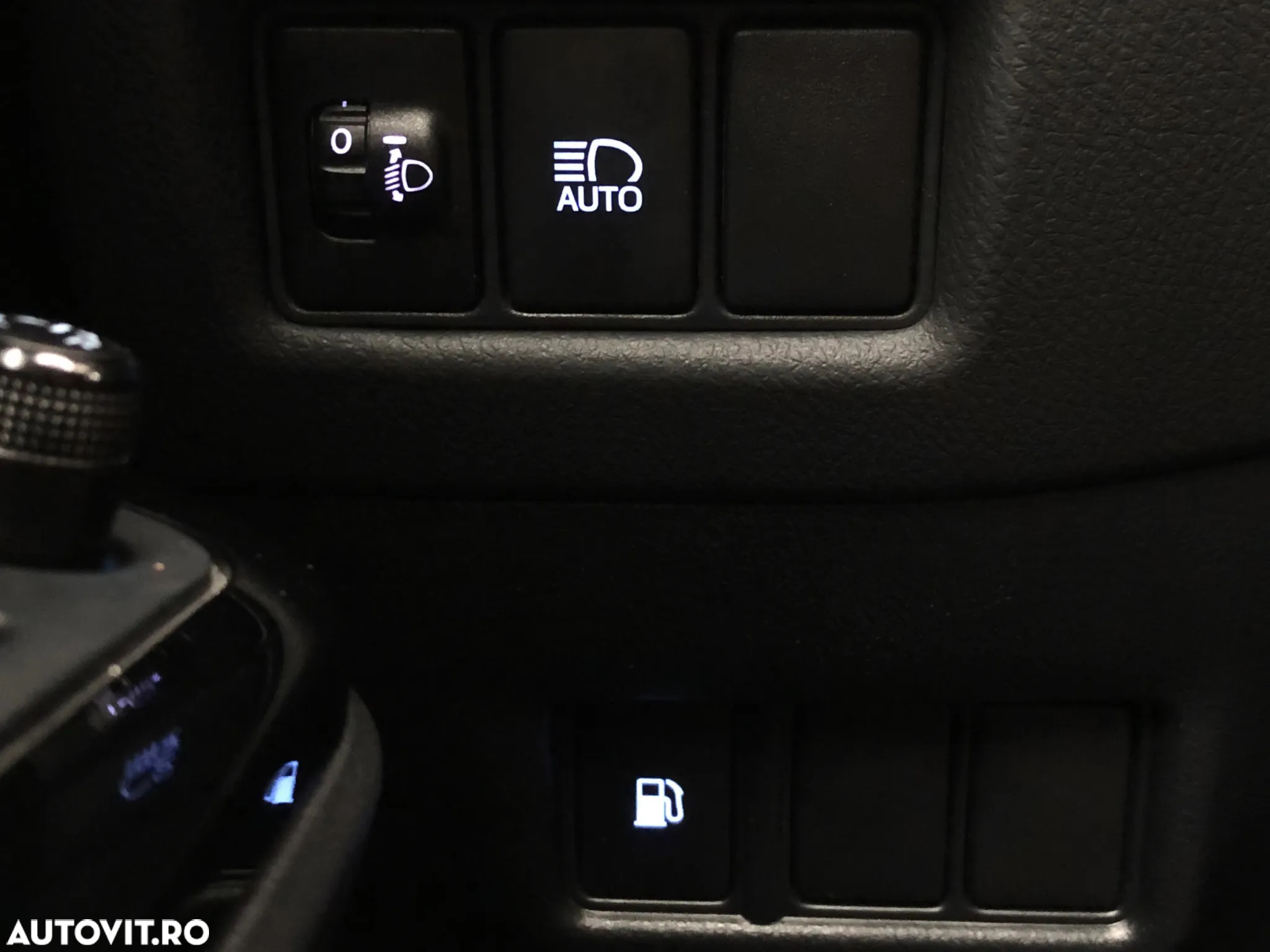 Toyota C-HR 1.8 HSD 122 CP 4x2 CVT Cult - 13