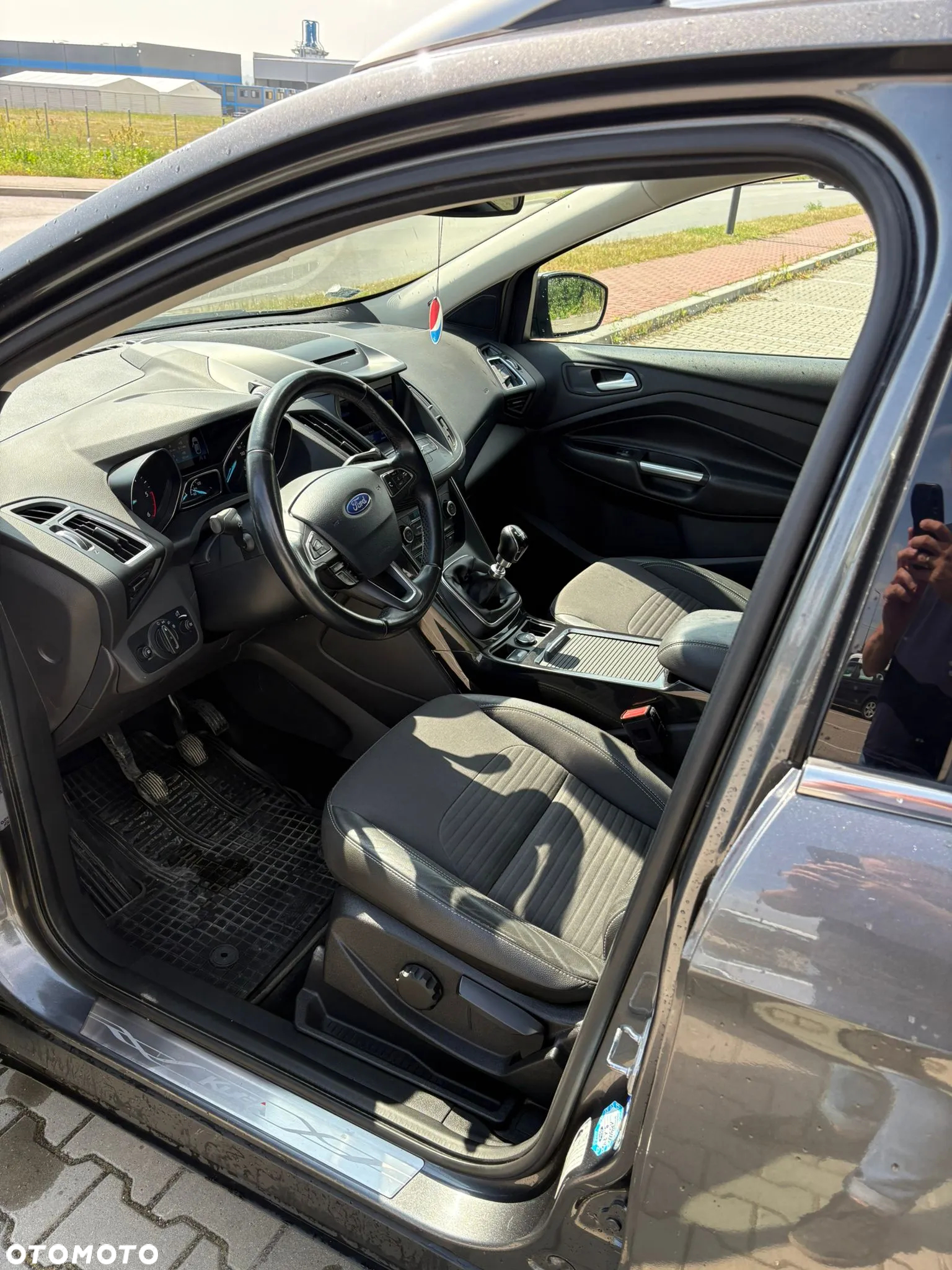 Ford Kuga 2.0 TDCi AWD Edition - 11