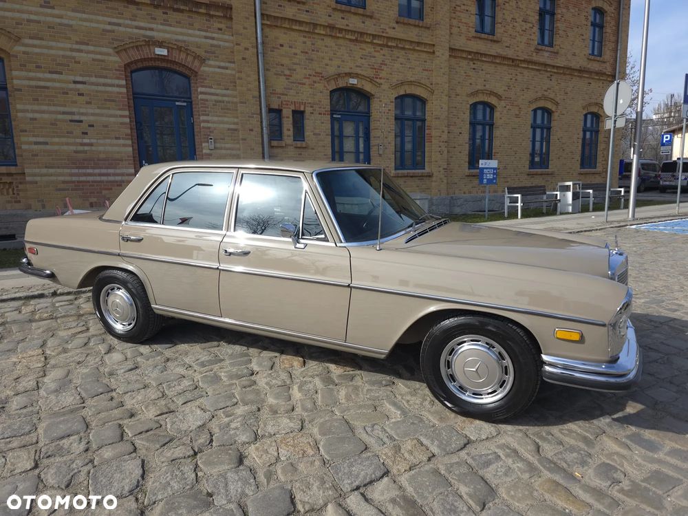 Mercedes-Benz 280 - 4