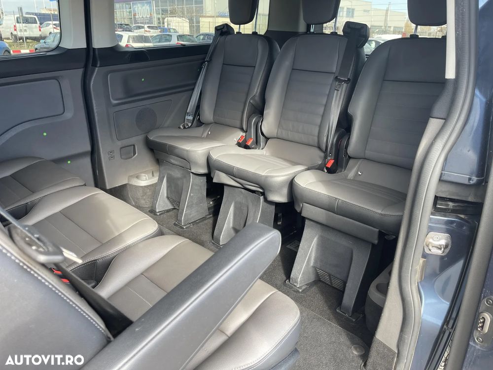 Ford Tourneo Custom - 21